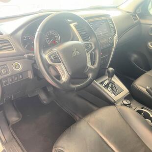 Mitsubishi L200 Triton Sport HPE-S 2.4 AUT Sport HPE-S 2.4 CD Dies. Aut