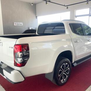 Mitsubishi L200 Triton Sport HPE-S 2.4 AUT Sport HPE-S 2.4 CD Dies. Aut