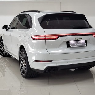 Porsche Cayenne 3.0 E-Hybrid Platinum Edition AT
