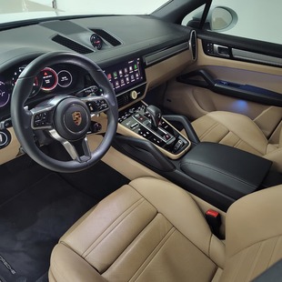 Porsche Cayenne 3.0 E-Hybrid Platinum Edition AT