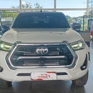 Toyota HILUX 2.8 D-4D TURBO DIESEL CD SRX 4X4 AUTOMÁTICO