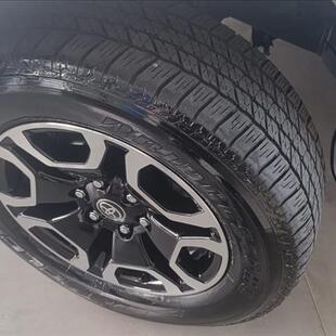 Toyota HILUX 2.8 D-4D TURBO DIESEL CD SRX 4X4 AUTOMÁTICO