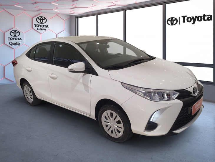 galeria Yaris Sedan