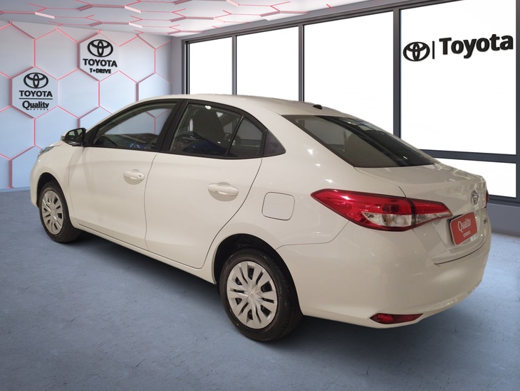 galeria Yaris Sedan