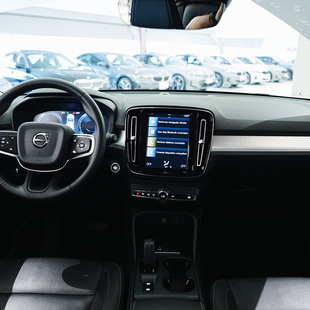 Volvo XC40 2.0 T4 Momentum FWD