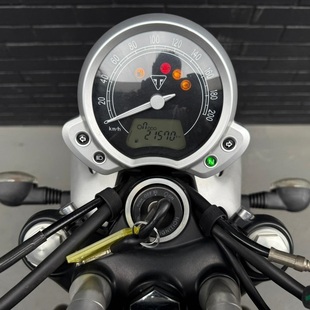Triumph Street Twin Street Twin