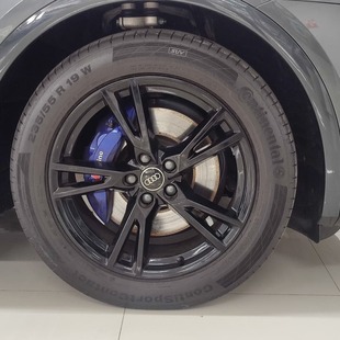 Audi Q5 Performance Black TFSIe