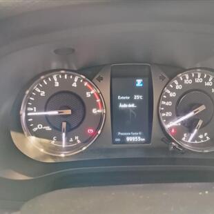 Toyota HILUX 2.8 D-4D TURBO DIESEL CD SRX 4X4 AUTOMÁTICO