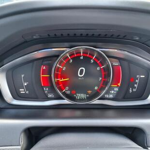 Volvo XC60 2.0 T5 MOMENTUM GASOLINA 4P AUTOMÁTICO