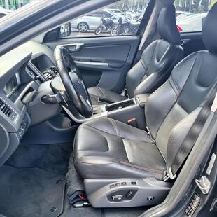 Volvo XC60 2.0 T5 MOMENTUM GASOLINA 4P AUTOMÁTICO