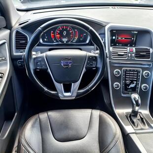 Volvo XC60 2.0 T5 MOMENTUM GASOLINA 4P AUTOMÁTICO