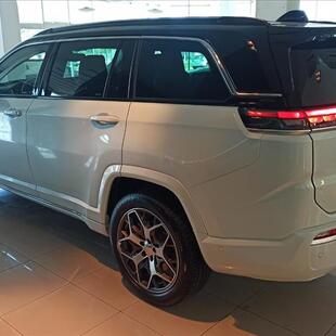 Jeep COMMANDER 1.3 T270 TURBO FLEX OVERLAND AT6