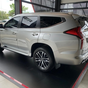 Mitsubishi PAJERO SPORT 2.4 16V MIVEC TURBO DIESEL LEGEND AWD AUTOMÁTICO