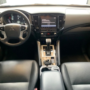 Mitsubishi PAJERO SPORT 2.4 16V MIVEC TURBO DIESEL LEGEND AWD AUTOMÁTICO