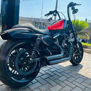 Harley Davidson Sportster 1200 Roadster