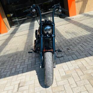 Harley Davidson Sportster 1200 Roadster