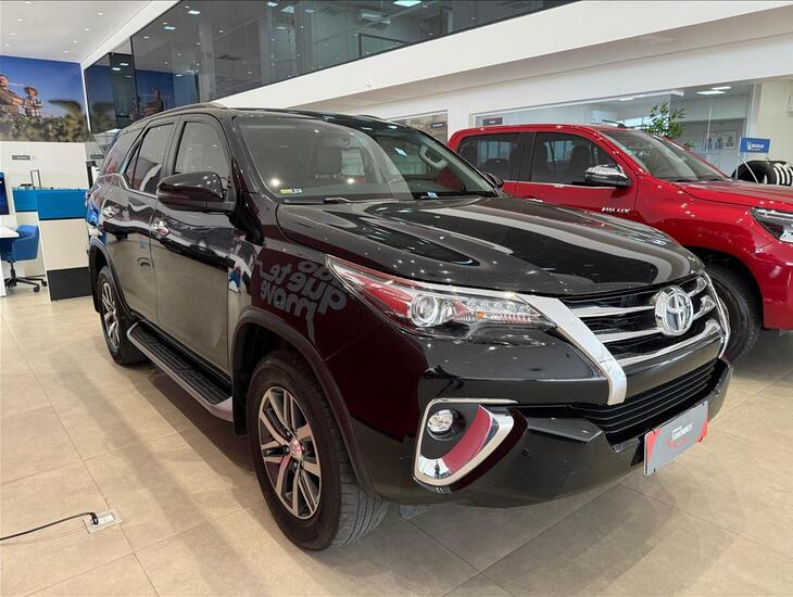 galeria HILUX SW4