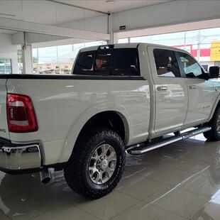 Ram 3500 6.7 I6 TURBO DIESEL LARAMIE CD 4X4 AUTOMÁTICO