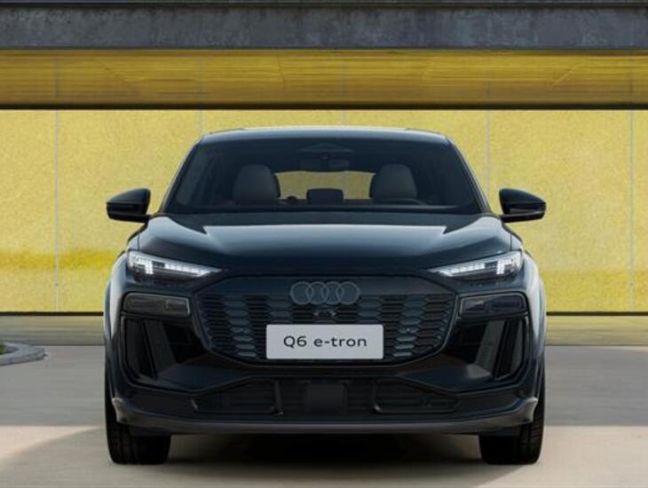 galeria Q6 E-TRON