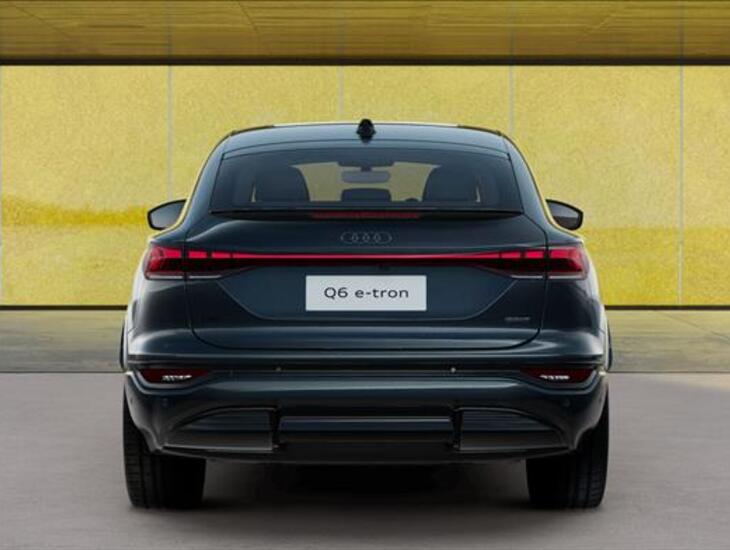 galeria Q6 E-TRON