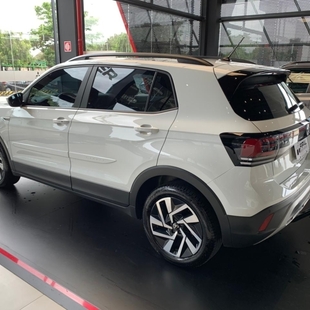 Volkswagen T-CROSS 1.0 200 TSI TOTAL FLEX COMFORTLINE AUTOMÁTICO