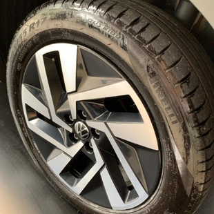 Volkswagen T-CROSS 1.0 200 TSI TOTAL FLEX COMFORTLINE AUTOMÁTICO