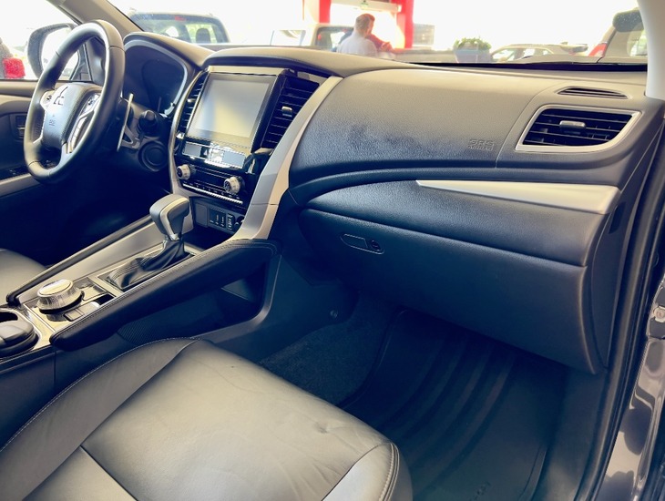 galeria PAJERO SPORT