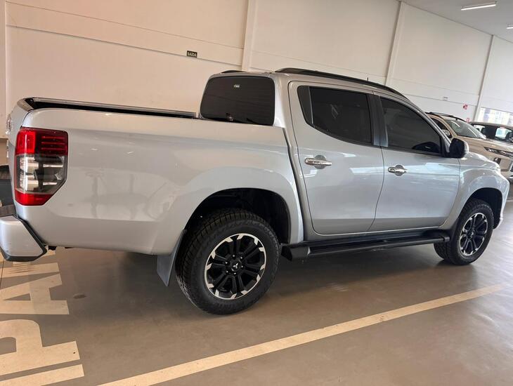 galeria L200 TRITON HPE 2.4 4X4