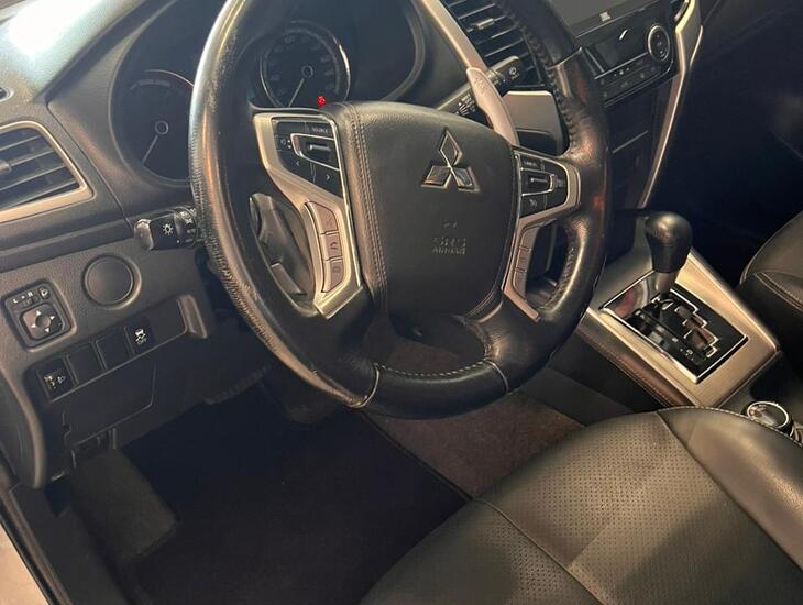 galeria L200 TRITON HPE 2.4 4X4