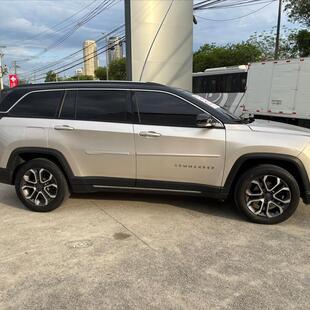 Jeep COMMANDER 1.3 T270 TURBO FLEX LIMITED AT6