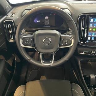 Volvo C40 Recharge (Elétrico)