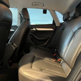 Audi Q3 1.4 TFSI Attraction S Tronic (Flex)