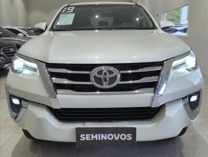 galeria HILUX SW4