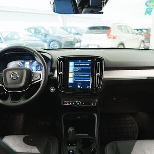Volvo XC40 Momentum 1.5 T5 Hybrid AWD (Aut)