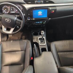 Toyota HILUX 2.8 D-4D TURBO DIESEL CD SRV 4X4 AUTOMÁTICO