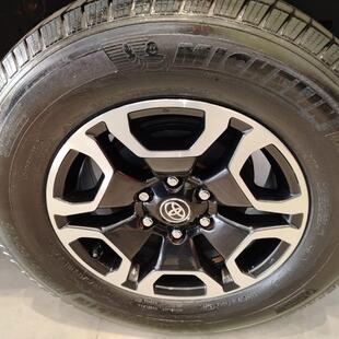 Toyota HILUX 2.8 D-4D TURBO DIESEL CD SRX 4X4 AUTOMÁTICO