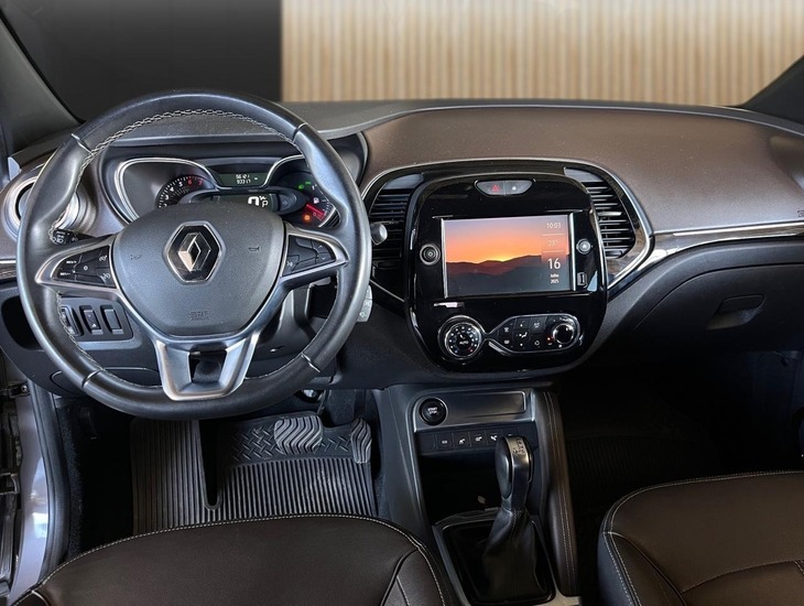 galeria CAPTUR Iconic 1.3 TB 16V Flex 5p Aut.