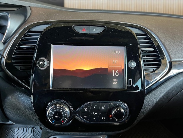 galeria CAPTUR Iconic 1.3 TB 16V Flex 5p Aut.