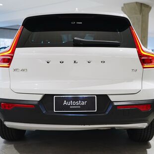 Volvo XC40 2.0 T4 Momentum FWD