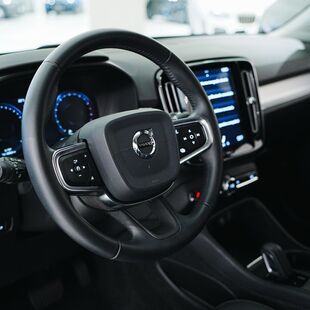 Volvo XC40 2.0 T4 Momentum FWD