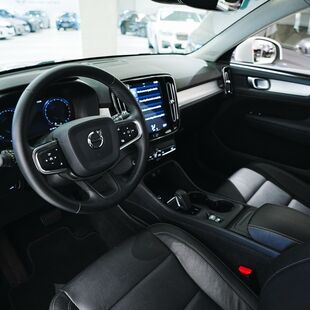 Volvo XC40 2.0 T4 Momentum FWD