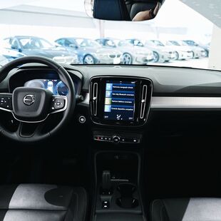 Volvo XC40 2.0 T4 Momentum FWD