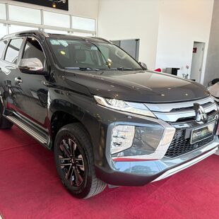 Mitsubishi .PAJERO SPORT HPE-S 2.4 4x4 Diesel Aut Pajero Sport HPE-S 2.4 4x4 Diesel Aut