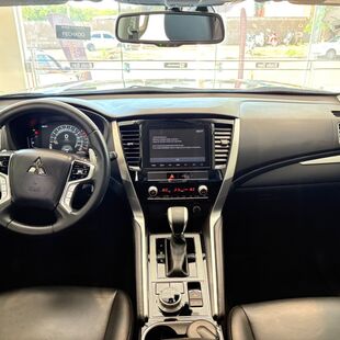 Mitsubishi .PAJERO SPORT HPE-S 2.4 4x4 Diesel Aut Pajero Sport HPE-S 2.4 4x4 Diesel Aut