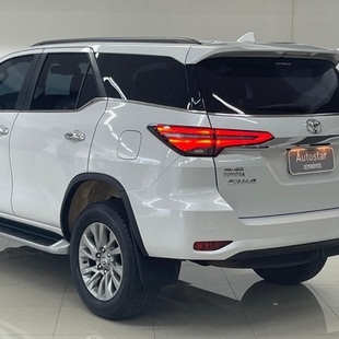 Toyota SW4 SRX 2.8 Turbodiesel 4x4 (Aut.) (7 Lugares)