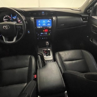 Toyota SW4 SRX 2.8 Turbodiesel 4x4 (Aut.) (7 Lugares)