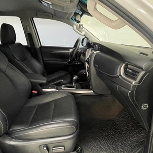 Toyota SW4 SRX 2.8 Turbodiesel 4x4 (Aut.) (7 Lugares)