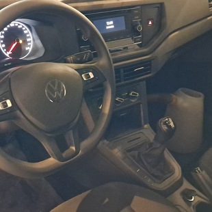 Volkswagen Polo Track 1.0 Flex 12V 5p