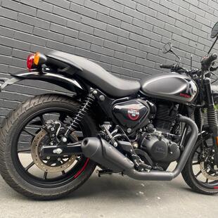 Royal Enfield Hunter 350 Dapper