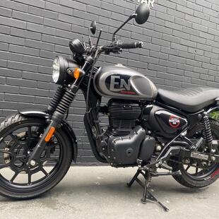 Royal Enfield Hunter 350 Dapper